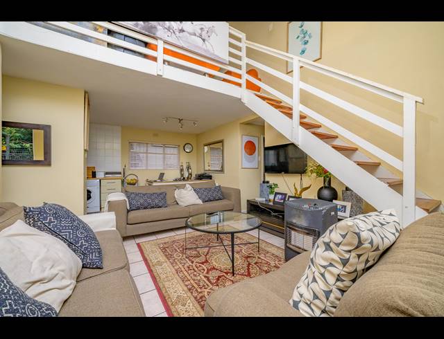 3.5 BEDROOM TOWNHOUSE FOR SALE IN THE WOLDS